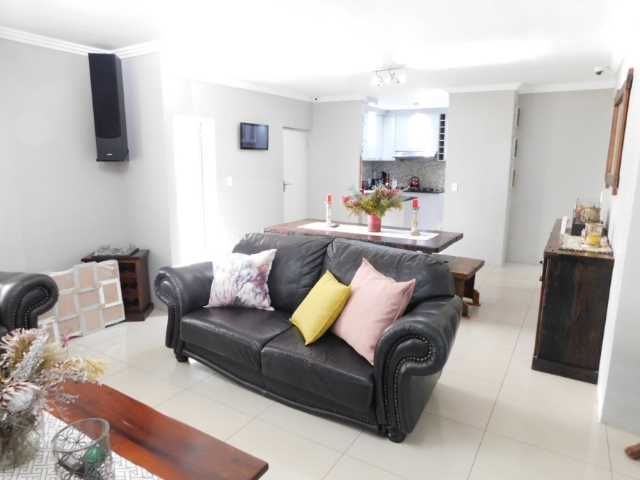 4 Bedroom Property for Sale in Twin Palms Western Cape